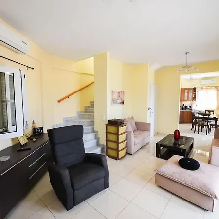Kyparissia Coastal Getaway With Seaviews Kyparissia