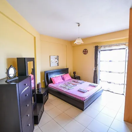 Kostas Mezonet Villa Kyparissia