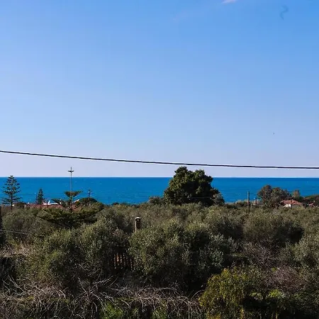 Kyparissia Coastal Getaway With Seaviews *